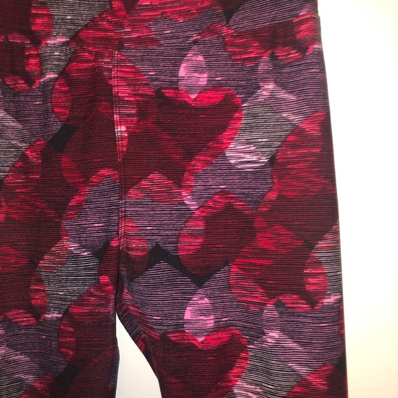 EUC LuLaroe Heart leggings - Picture 2 of 3